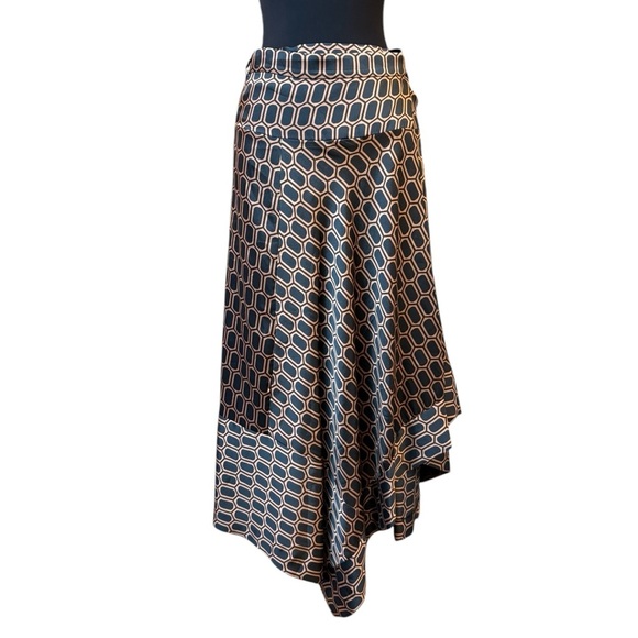 Zara Black and Tan Asymmetrical Wrap Skirt - Picture 13 of 16